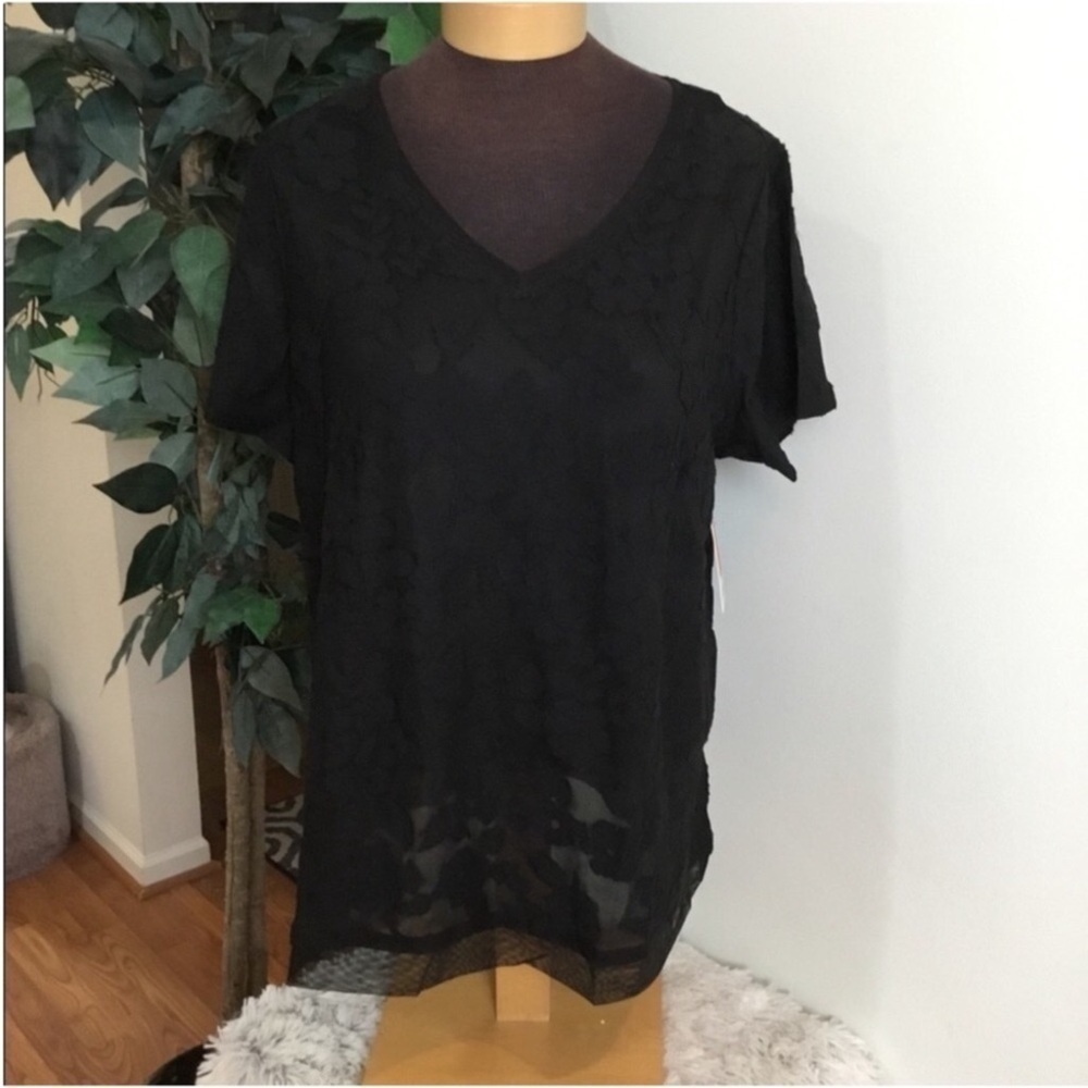 Evri textured floral short sleeve tee Woman’s 0X plus mineral black